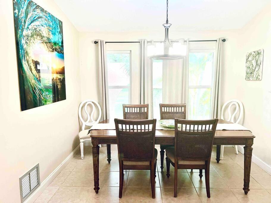 Heated Saltwater Pool Home Minutes To Beach Englewood Extérieur photo